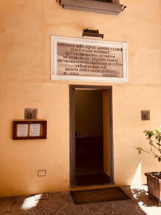 Rota House - Apartment In Santa Chiara, The Heart Of Naples נאפולי מראה חיצוני תמונה